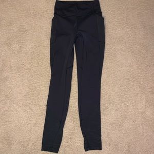 Lululemon leggings with pockets and mesh